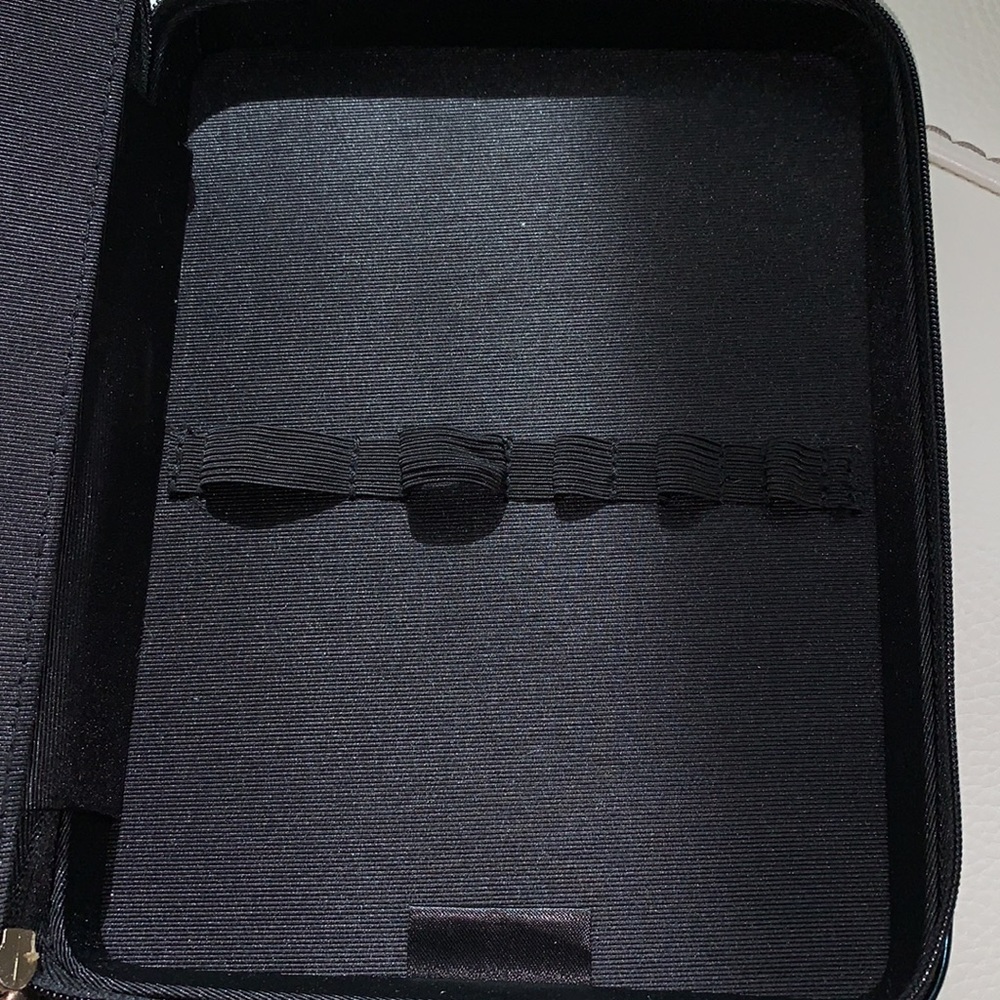 The Mark Jacobs Your‎ Place Or Mine Case Only - Picture 10 of 13